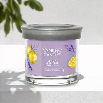 Ароматична свічка Lemon Lavender Small Yankee Candle