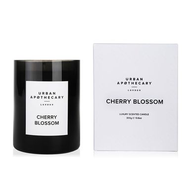 Ароматическая свеча с ароматом вишни, цитрусовых, дыни и яблока Urban apothecary Cherry blossom 300 г