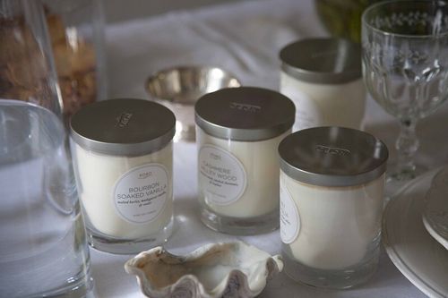 Ароматична свічка з ароматом квіткової ванілі Kobo Bourbon Soaked Vanilla 312 г