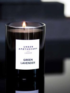 Ароматическая свеча с ароматами лаванды, мяты и зелени Urban apothecary Green lavender 300 г