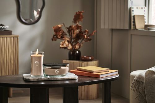 Ароматическая свеча с ароматом айвы, ириса и кедра Woodwick Large Cashmere 609г