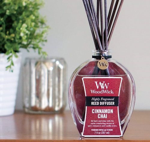 Аромадиффузор для дома с ванилью и корицей + палочки Woodwick Cinnamon Chai 89 мл
