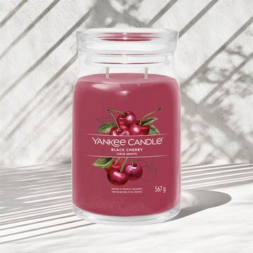 Ароматична свічка Black Cherry Large Yankee Candle