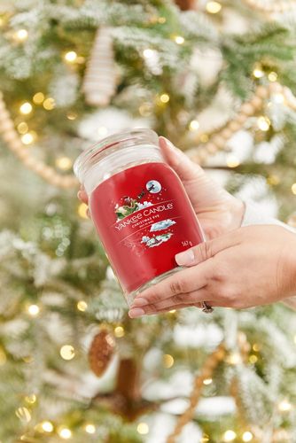 Ароматична свічка Christmas Eve Large Yankee Candle