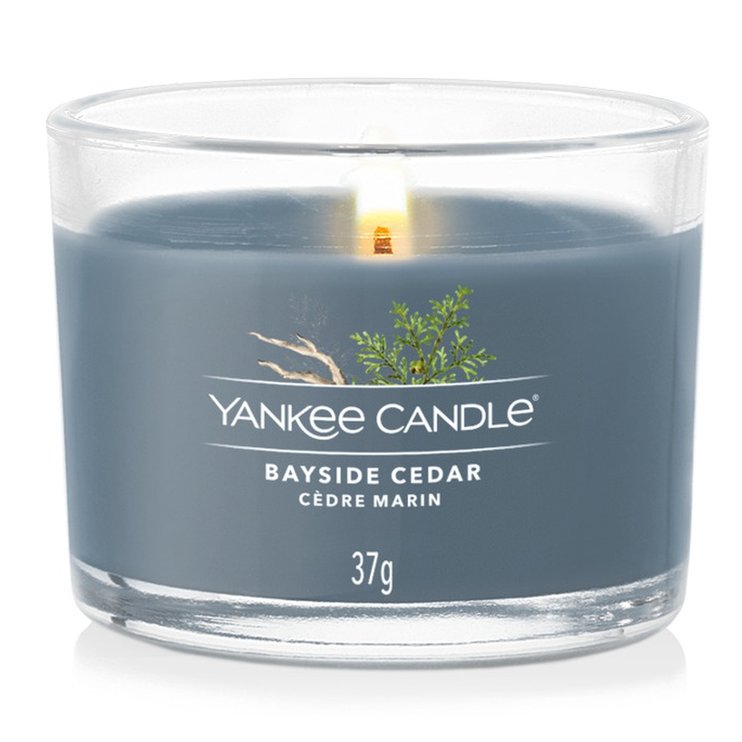 Ароматическая свеча Bayside Cedar Mini Yankee Candle