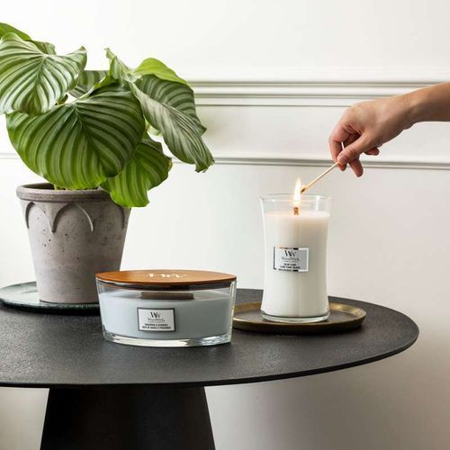 Ароматическая свеча с нотами шалфея, океана и кедра Woodwick Ellipse Sagewood & Seagrass 453 г
