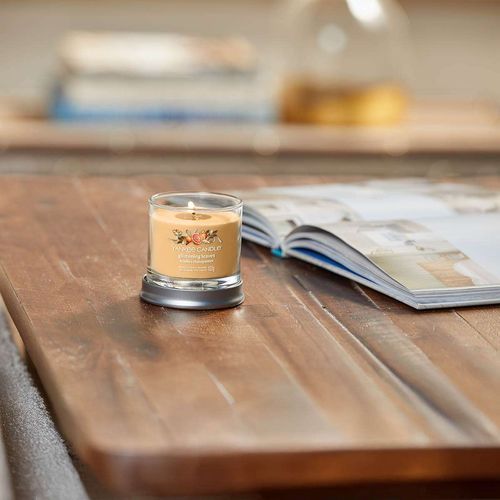 Ароматическая свеча Amber & Sandalwood Small Yankee Candle